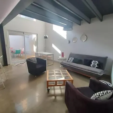 Maison Duplex Avec Terrasse Proche De La Gare Sncf شقة *