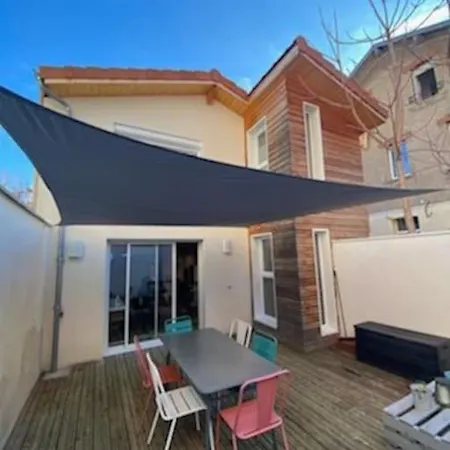 شقة Maison Duplex Avec Terrasse Proche De La Gare Sncf